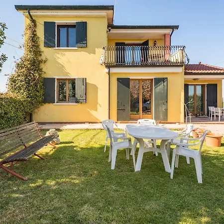 Rum i privatbostad Privata Vicino A Venezia In Aperta Campagna
